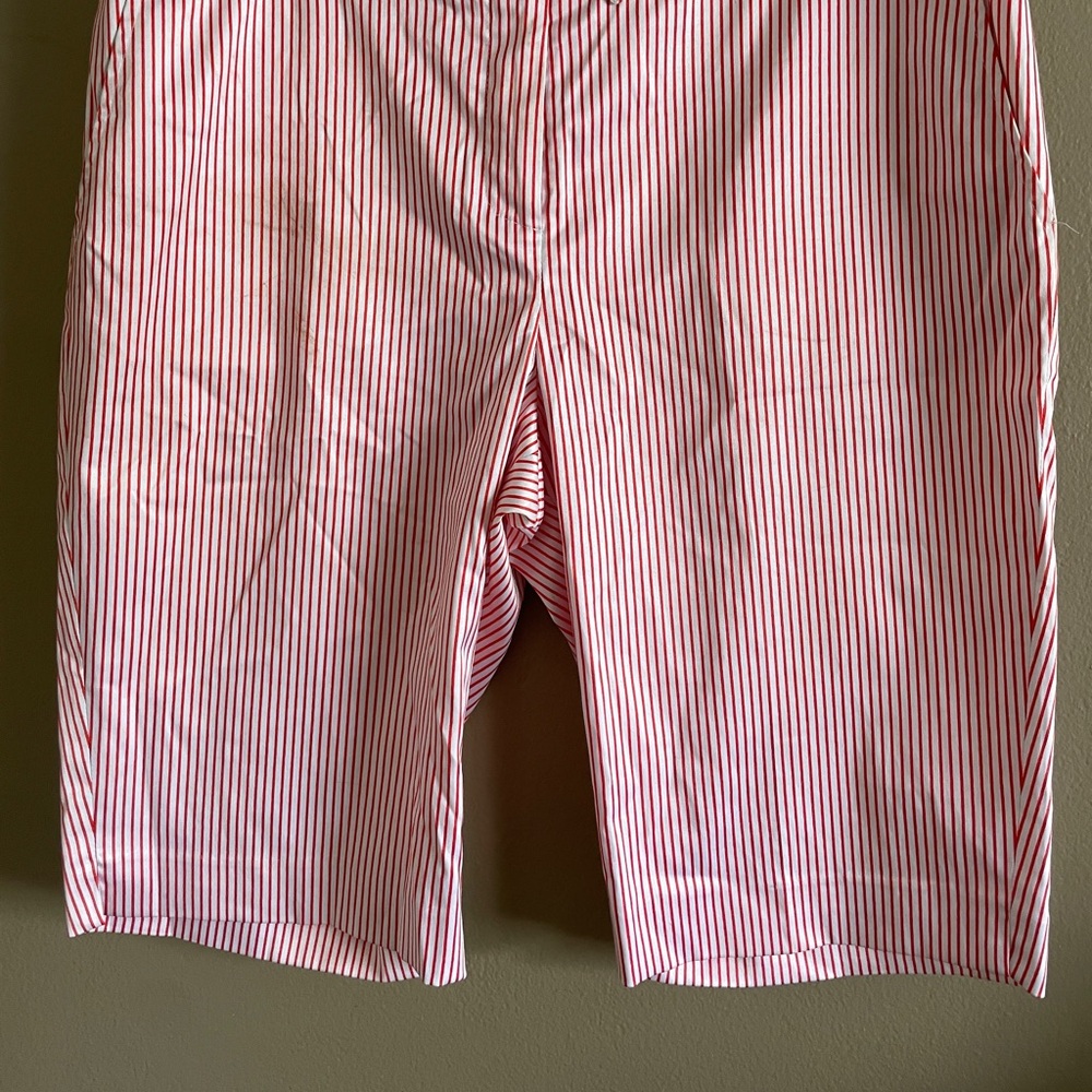 Red / White Striped Knee-Length Shorts